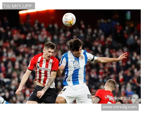 皇家社会与马竞球衣对比分析谁的设计更具魅力与特色